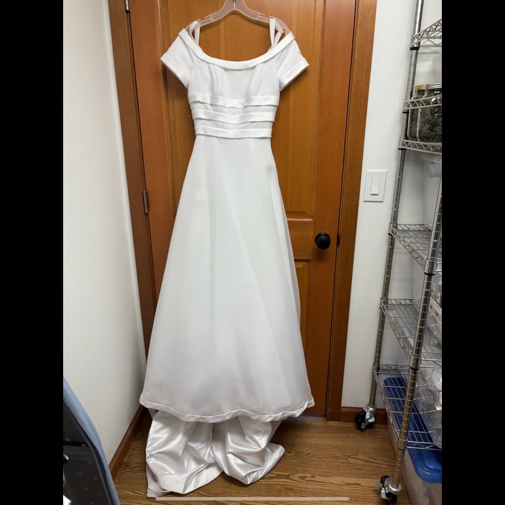 Vintage Ashley Jordan Modest Wedding Dress